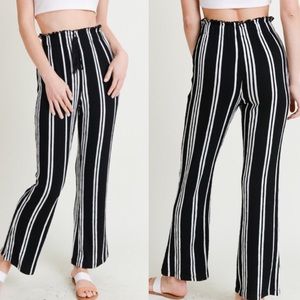 ❗️Two Left❗️NWT Black and White Stripe Ankle Pants
